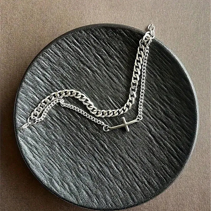 Pulsera con cruz de acero de titanio